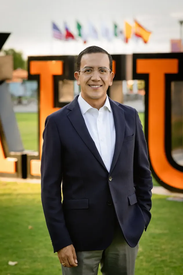 Mtro. José Mata
