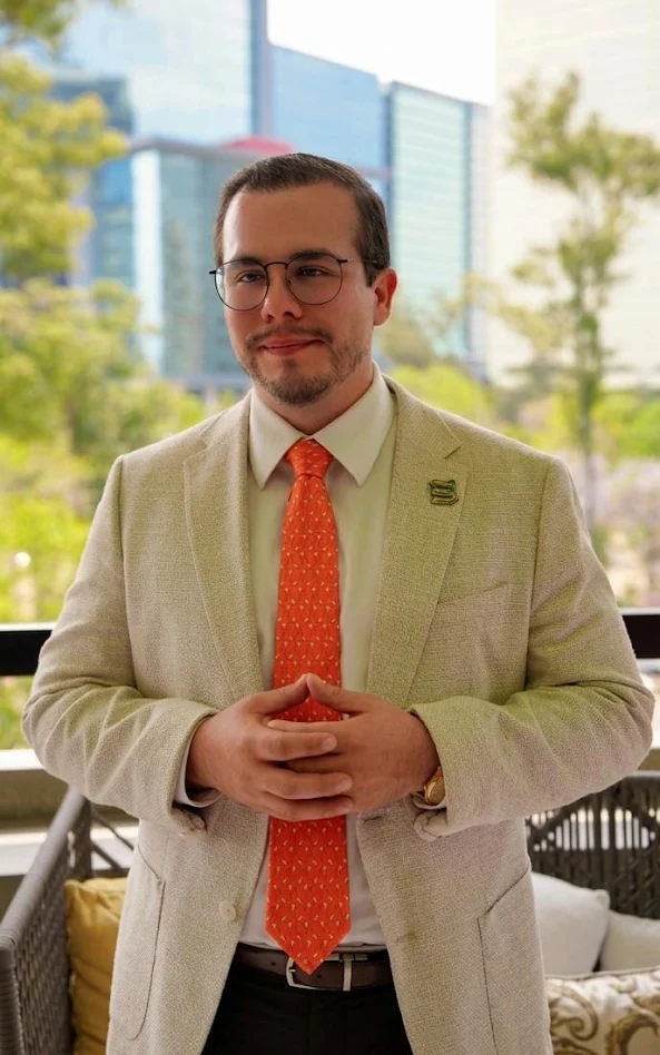 Dr. Rafael Issac Estrada Danell
